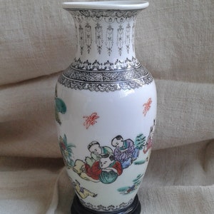 small Chinese vase, porcelain
