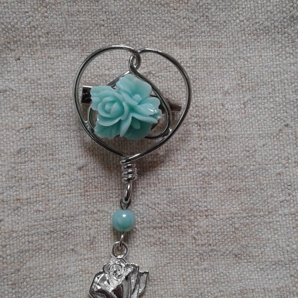 broche "fleur bleue"