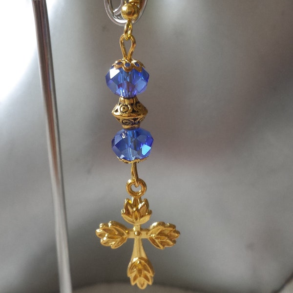 boucles d'oreilles "croix et perles bleues"