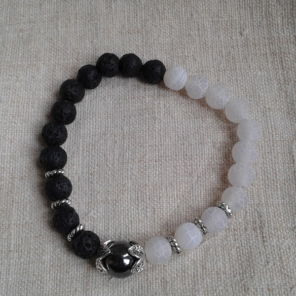 bracelet "perle de laves noires et hématite"