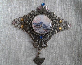 brooch