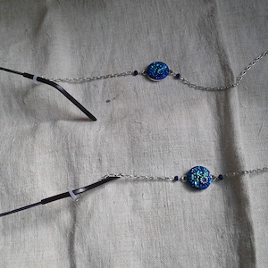 chain of glasses "blue flowers cabochon"