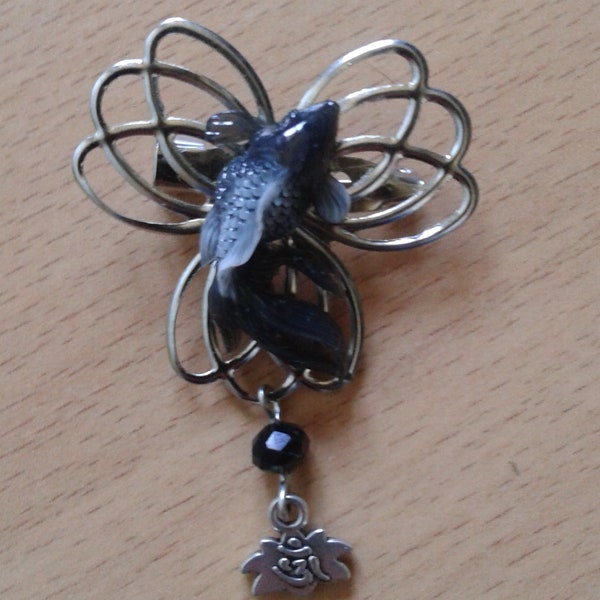 broche "poisson noir"