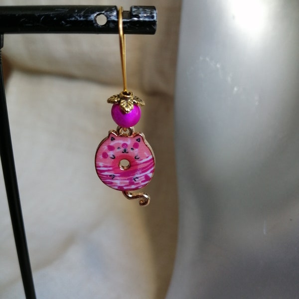 boucles d'oreilles dormeuses "chat rose"