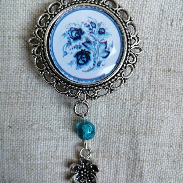 broche "fleur bleue"