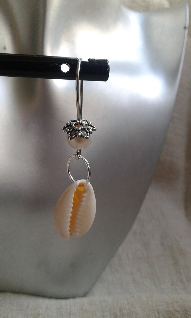 sleepy earrings cauri
