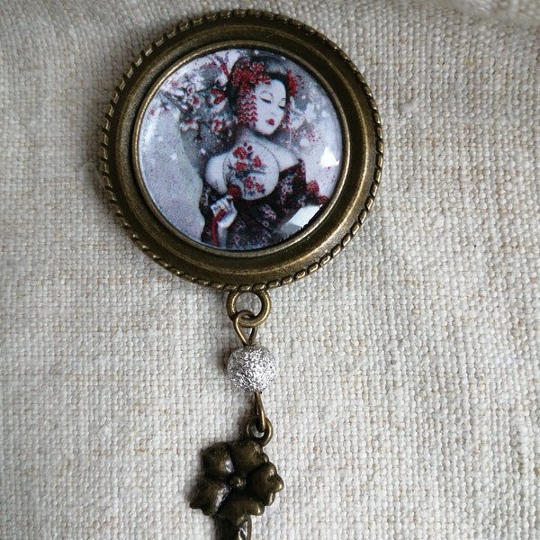 broche "geisha"