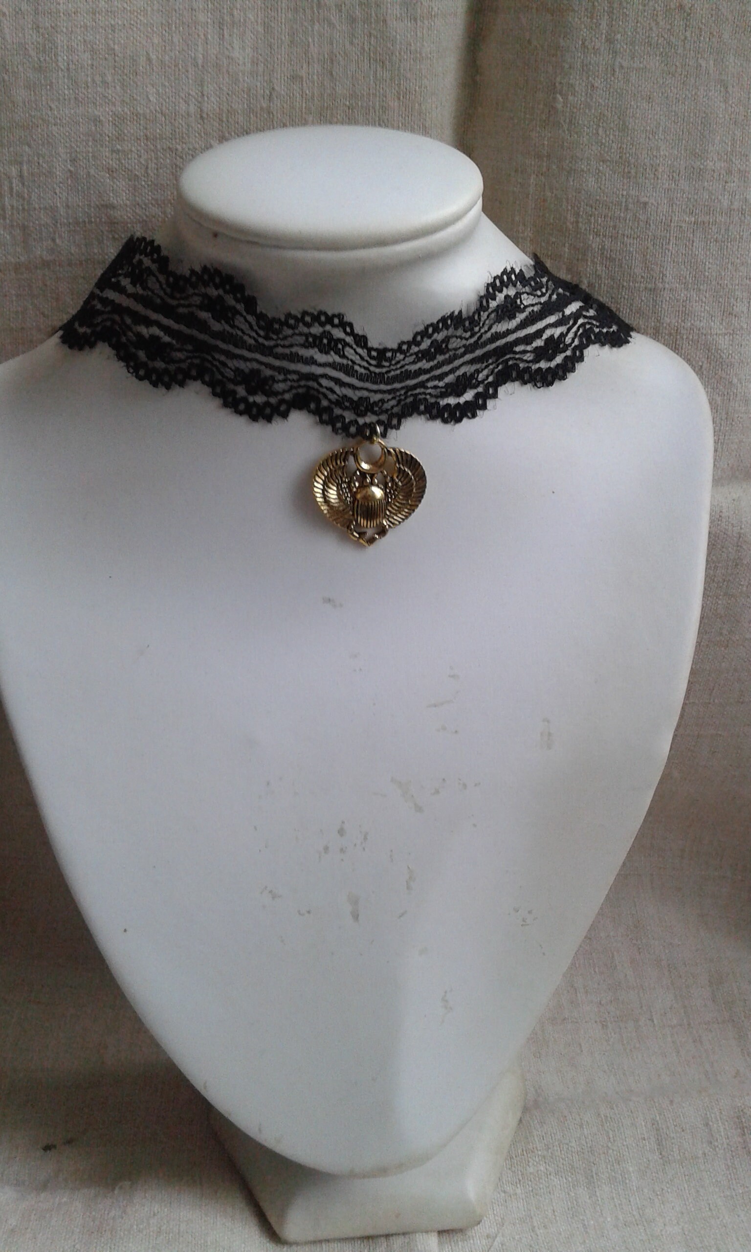 necklace "black lace and beetle"