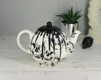 Gothic Skull teapot, unique tea kettle, Halloween ceramic, tea-pot skulls, birthday xmas present gift, traditional caldron, 6 cup tea pot