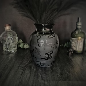 Goth Snake Vase, Matte Snakes Flowers, Halloween Plant, Black Home Gift, Macabre Alternative, Gothic Curved Vases, Weird Decorative Ceramics