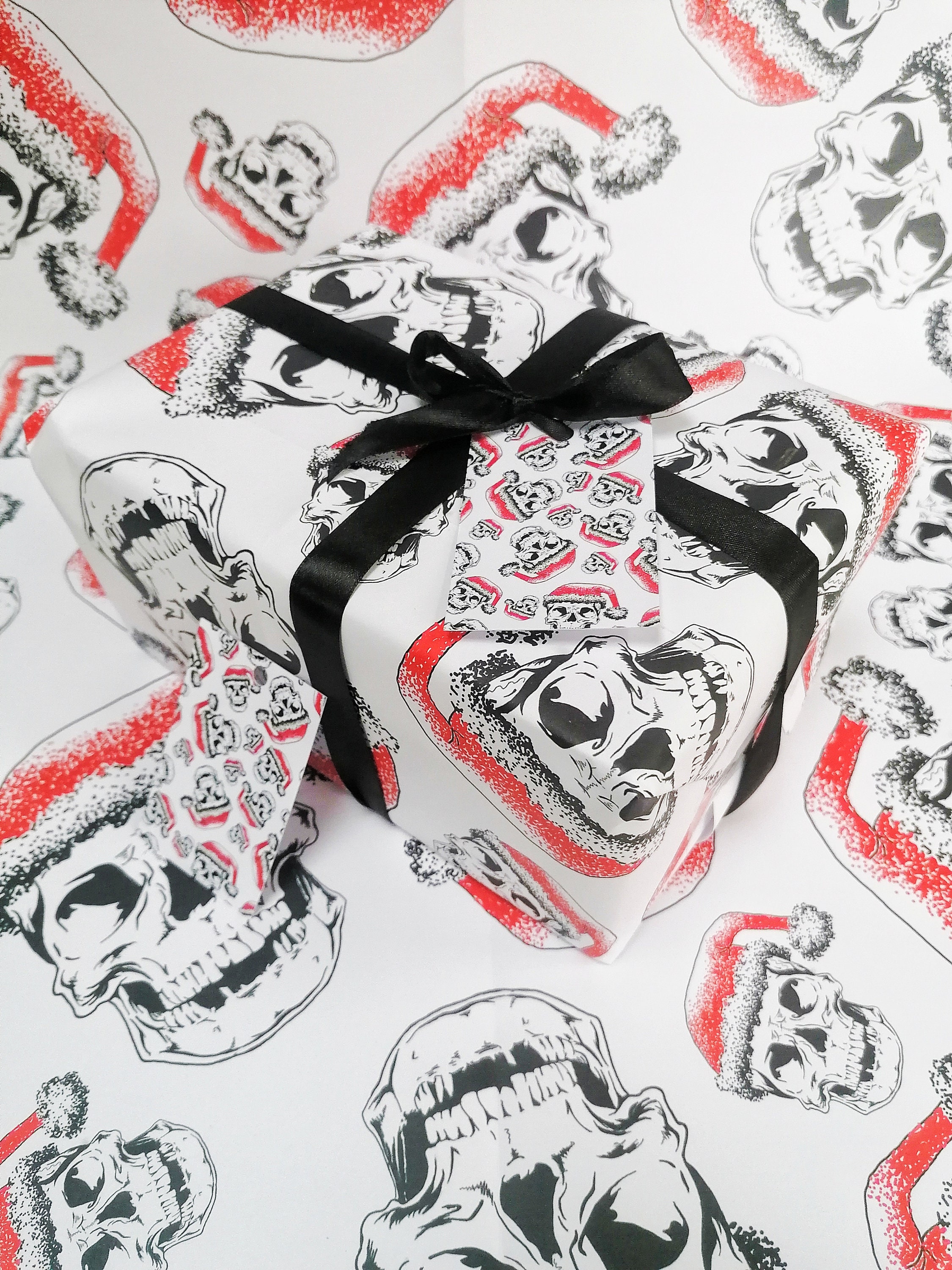 Creepmas Gift Wrap Set (5 Sheets)
