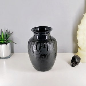 Gothic Skull Vase, Matte Black Goth Skulls Flowers, Macabre Alternative Flower, Emo Curved Vases, Black Ceramic, Decorative Ceramics, Weird image 5