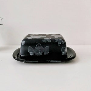 Ghost Butter Dish, Matte Black, Gothic Gift, Creepy dishes, Halloween homeware, Hand painted ceramic, Unique Kitchen Design, Halloween