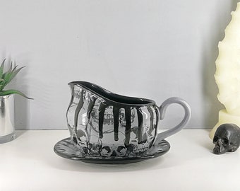 Skull Gravy Boat, Skulls Custard Jug, Large Creamer Dish, Grey Goth Kitchenware, Emo Dinner Service, Punk Table Decoration, Gothic Homeware