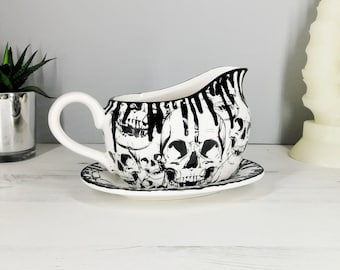 Skull Gravy Boat, Skulls Custard Jug, Large Creamer Dish, Goth Kitchenware, Emo Dinner service, Table Decoration, Gothic Homeware, Punk Rock