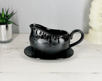 Matte Gravy Boat, Matt Black Skulls, Large Gravy Dish, Kitchenware and Homeware, Dinner service, Table Decoration, Custard and Cream