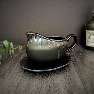 Oil Slick Drip Gravy Boat, Iridescent Decanter, Rainbow Sauce Boat, Kitchenware and Homeware, Dinner service, Table Decoration, Custard Crea