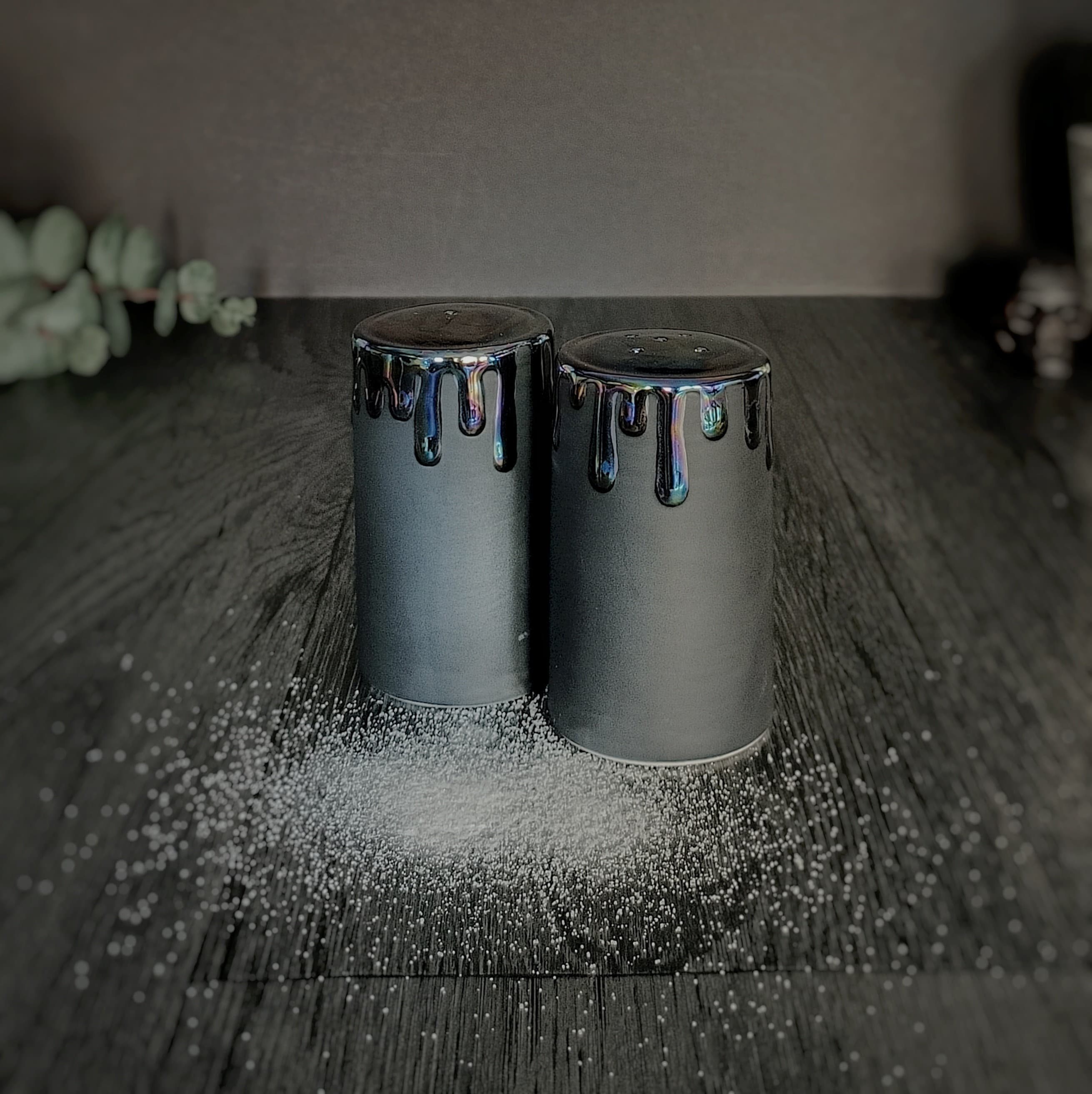 Iridescent Drip Salt Shaker, Pearlescent Pepper, Mother Pearl Shakers,  Kitchen Pots, Weird Wonderful, Oil Slick Petrol, Hand Painted Ceramic -  Etsy Israel, image size:2621x2625