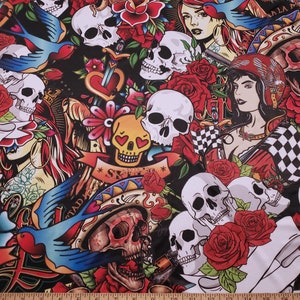 Tela de poliéster y licra con estampado del Día de los Muertos: elasticidad bidireccional y hermoso diseño del Día de los Muertos.