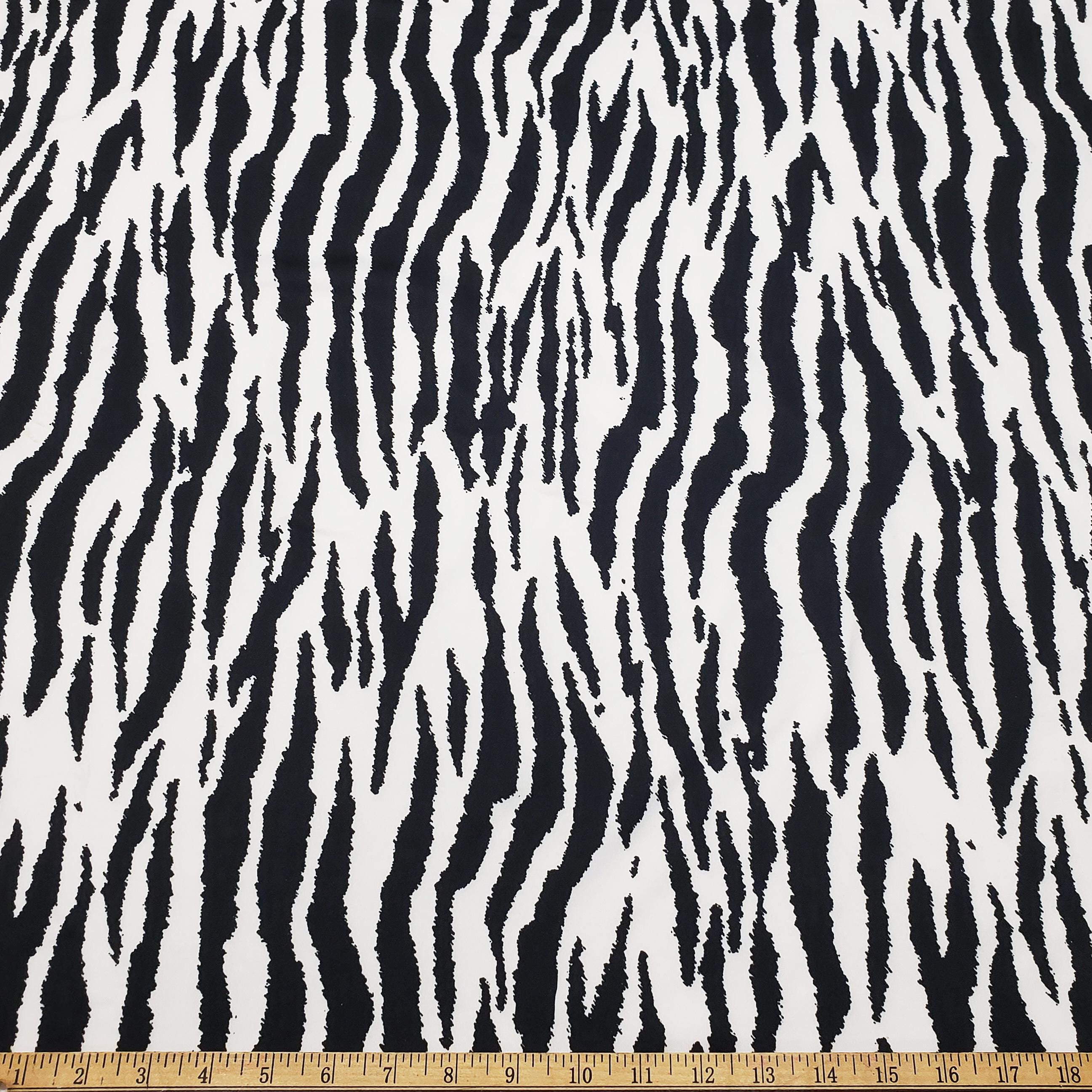 ブラック＆ホワイトのゼブラ柄ナイロンスパンデックス生地：4方向