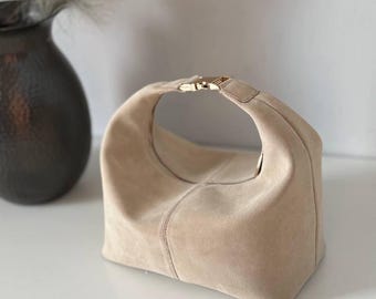 Lyxig mockahandväska, present till flickvän, mammas present, liten handväska i läder, present till henne