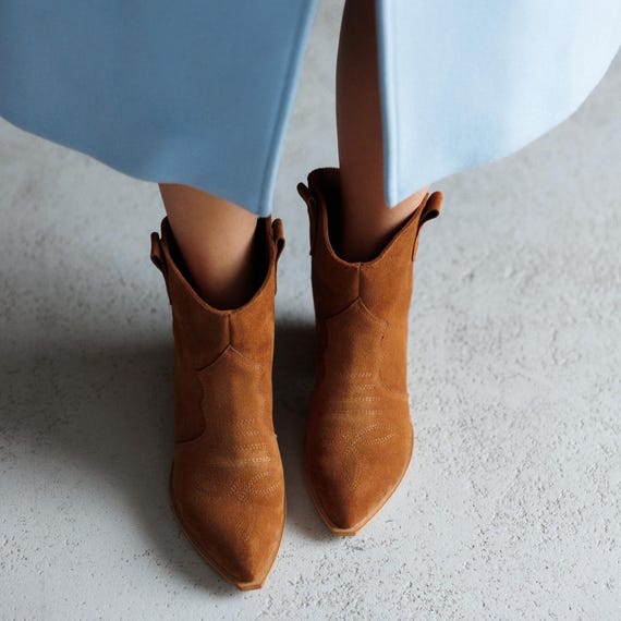 Ankle Boots, Must-have Women display picture 3