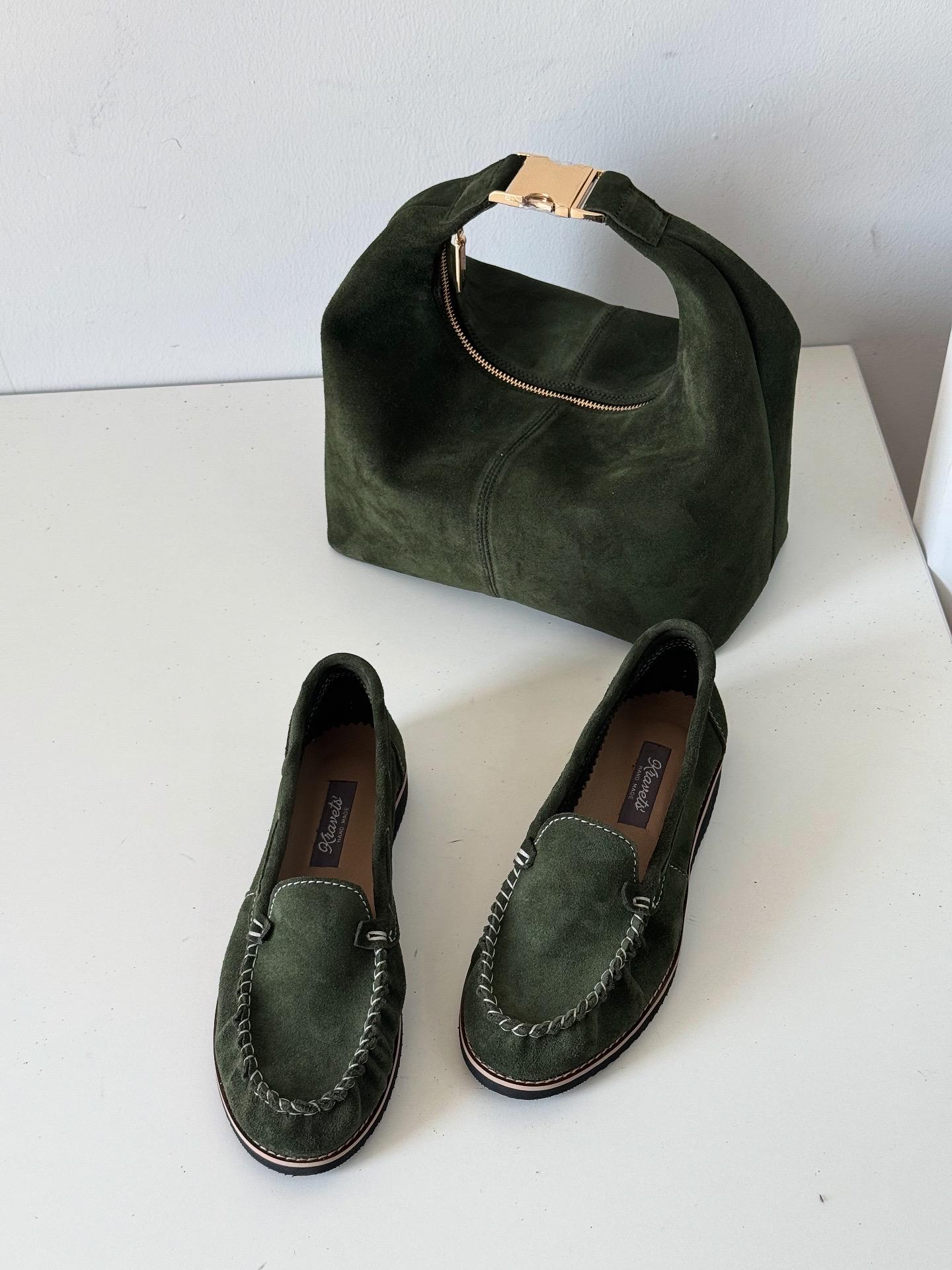 Matching Red Shoes With Bag