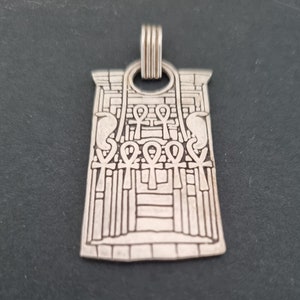7 Portale & 7 Ankhs Amulett - Silberanhänger aus Karnak, Ägypten mit Schutzkobras, Tempel inspirierte heilige Symbolik
