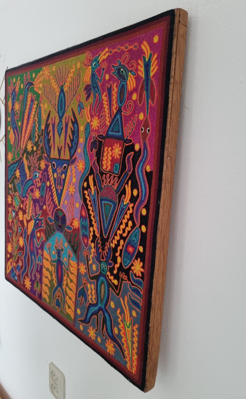 José Benítez Sánchez Pintura em Fio Huichol (1991) – Cosmologia do Cervo Peiote – Arte Indígena Wixárika 60 cm imagem 4