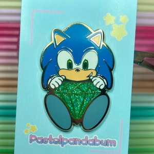 Sonic the hedgehog- Chibi Sonic the Hedgehog Enamel pin