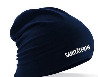 Longbeanie Slouch-Beanie Sommerbeanie mit Textildruck - SANITÄTERIN - in 3 versch. Farben