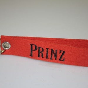 Felt keychain in 2 colors prince image 2