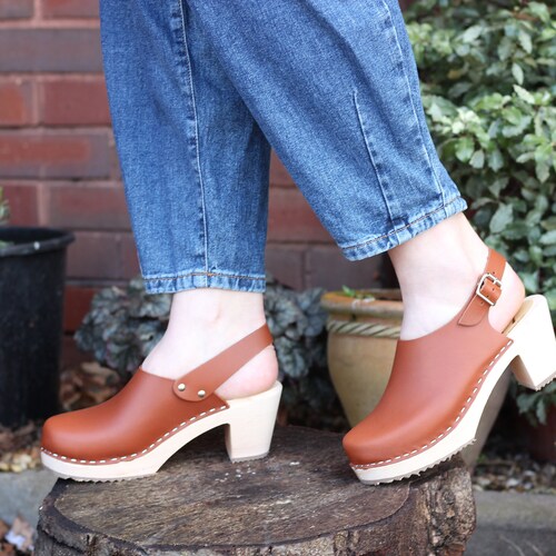 tan clogs heel