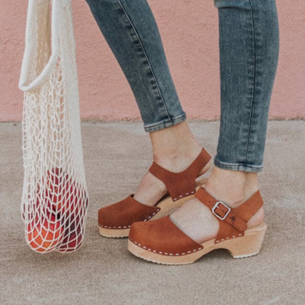 Swedish Clogs Low Wood Brown Oiled Nubuck Leather by Lotta from Stockholm / Wooden Clogs / Low Heel / Mary Jane Shoes / lottafromstockholm