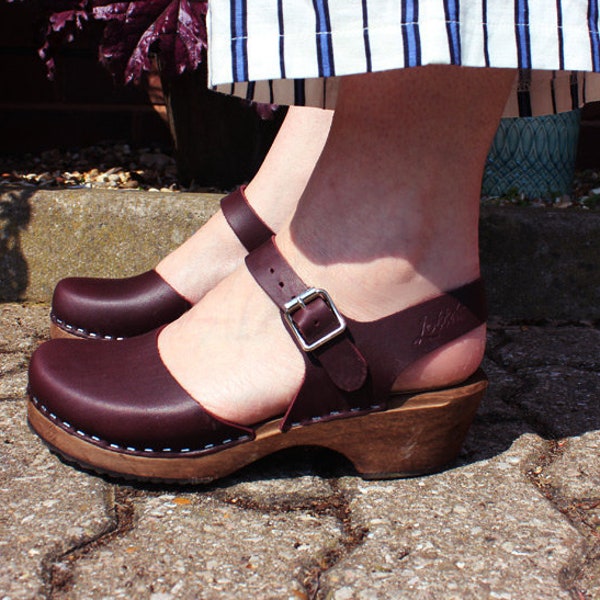 Swedish Clogs Low Wood Aubergine Leather by Lotta from Stockholm / Wooden Clogs / Sandals / Low Heel / Mary Jane Shoes / lottafromstockholm