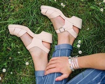 Womens Clogs Leather Sandals Low Heels. Peep Toe Clogs in Natural Leather by Lotta from Stockholm Wooden Clogs handmade in Sweden