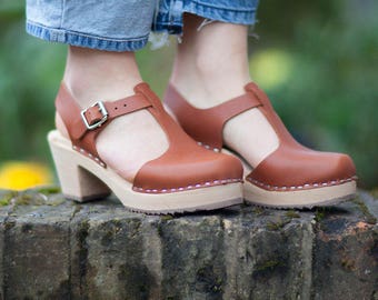 Swedish Clogs Low Wood Red Leather by Lotta from Stockholm