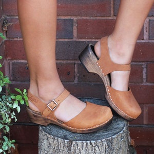 Mary jane clogs low heel clearance