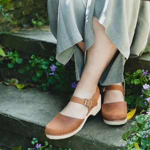 Swedish Clogs Low Wood Brown Oiled Nubuck Leather by Lotta from Stockholm / Wooden Clogs / Low Heel / Mary Jane Shoes / lottafromstockholm
