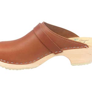 Womens Clogs Swedish Clog Sandals Classic Tan Leather by Lotta from Stockholm Wooden Clogs Women's mules handmade in Sweden