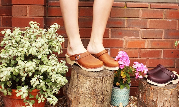 nubuck clogs