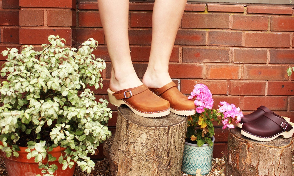 Swedish Clogs Classic Brown Oiled Nubuck Leather Clogs With Strap
