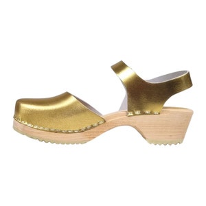 Swedish Clogs Low Wood Gold in PU Leather by Lotta from Stockholm / Wooden Clogs / Low Heel / Mary Jane Shoes / Made in Sweden image 4