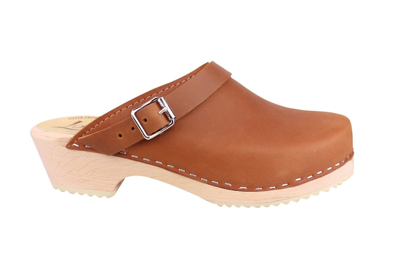 oiled nubuck leather tobacco brown