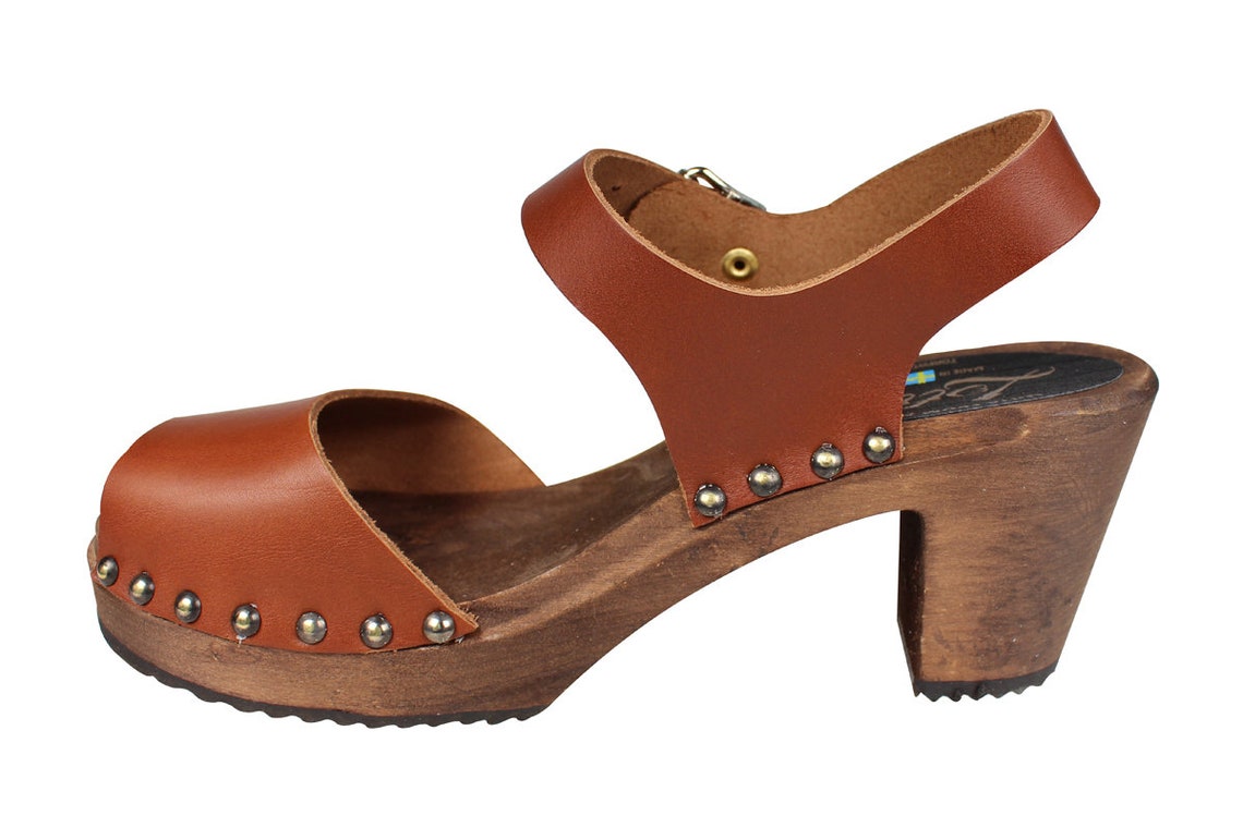 leather open toe clogs
