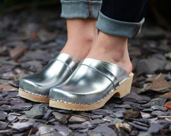 Swedish Clogs Sweden Classic Silver Leather by Lotta from Stockholm / Wooden Clogs / Handmade / Mules / Low Heel Shoes / lottafromstockholm