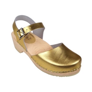Swedish Clogs Low Wood Gold in PU Leather by Lotta from Stockholm / Wooden Clogs / Low Heel / Mary Jane Shoes / Made in Sweden image 2