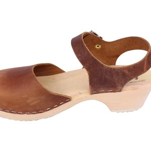 Swedish Clogs Low Wood Brown Oiled Nubuck Leather by Lotta from Stockholm / Wooden Clogs / Low Heel / Mary Jane Shoes / lottafromstockholm