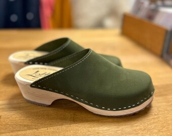 Womens Clogs Mules Swedish Clogs Classic Green Oiled Nubuck Leather by Lotta from Stockholm Wooden Handmade Low Heel