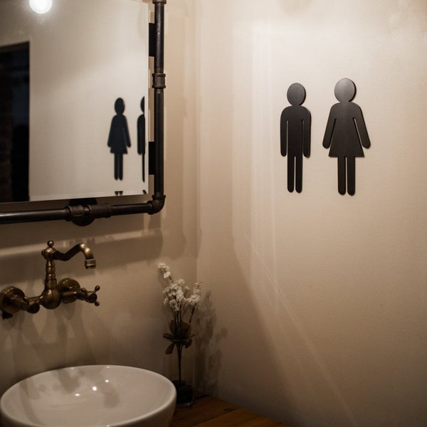 Bathroom People (set of 2) Wall Decor